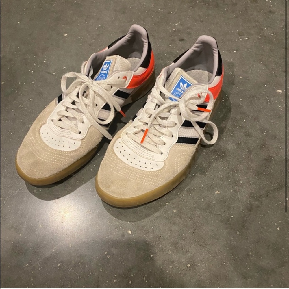 Adidas Sneakers size 9 Womens